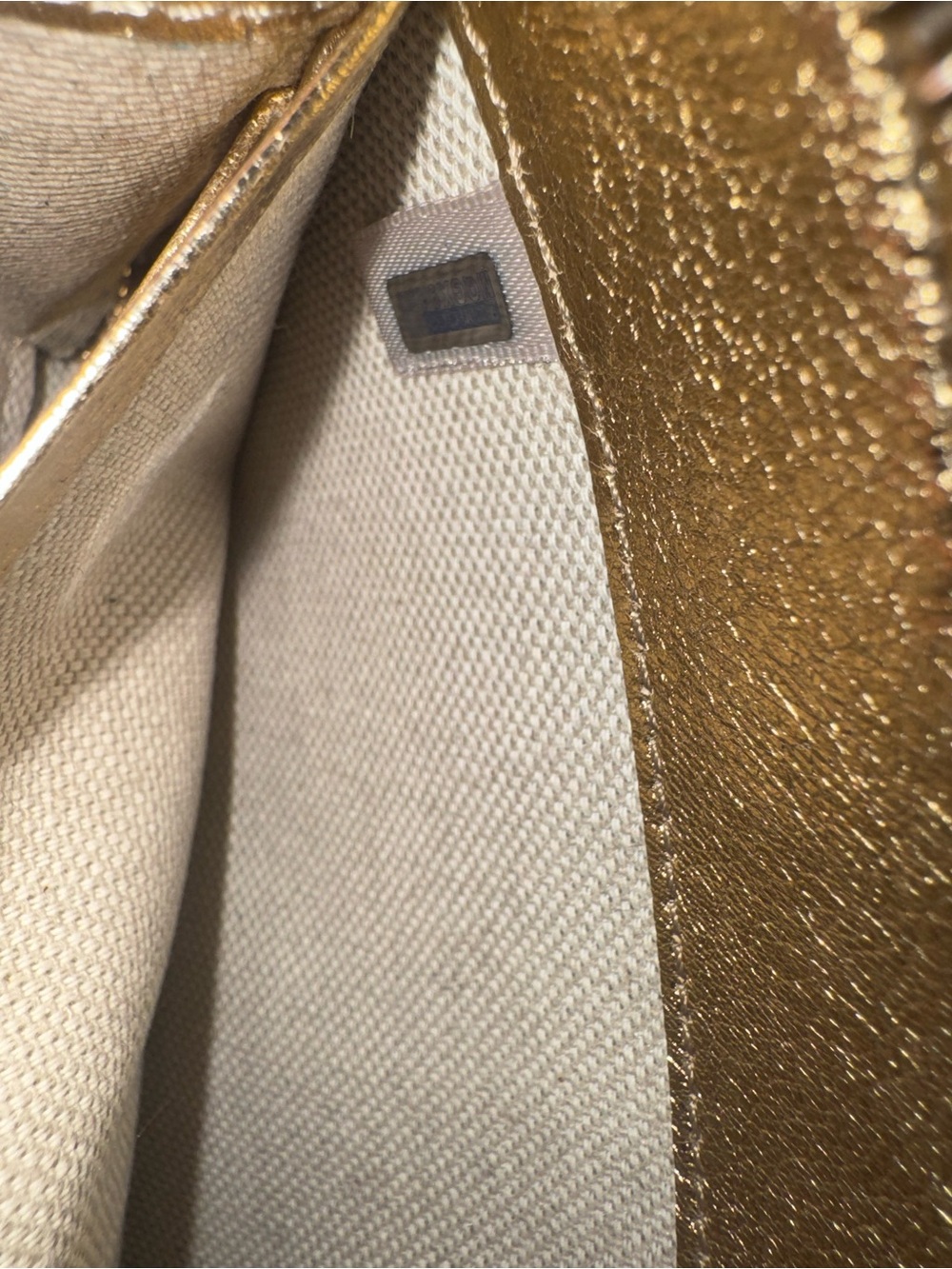 Jimmy Choo Metallic Gold “CHOO” Zip long wallet Wallet - Picture 4 of 6